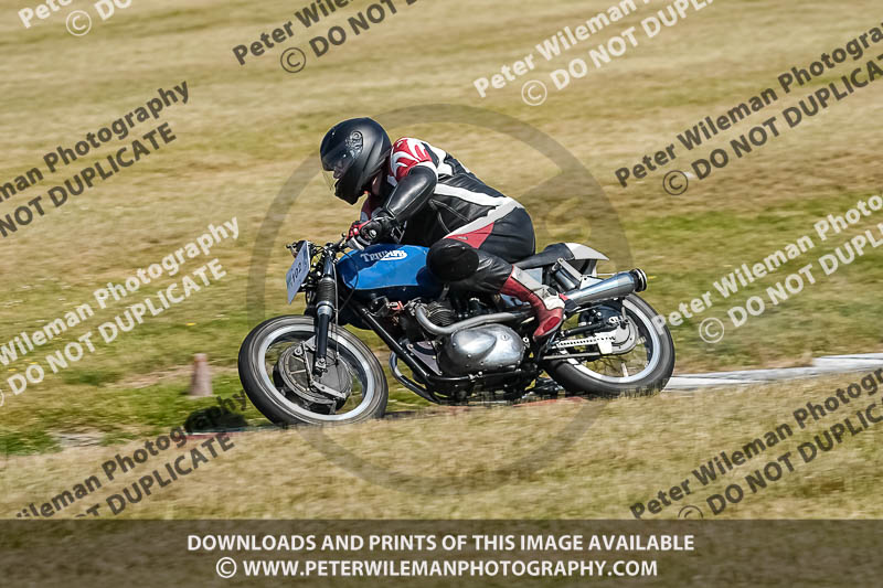 cadwell park;cadwell park photographs;cadwell trackday photographs;enduro digital images;event digital images;eventdigitalimages;peter wileman photography;racing digital images;trackday digital images;trackday photos